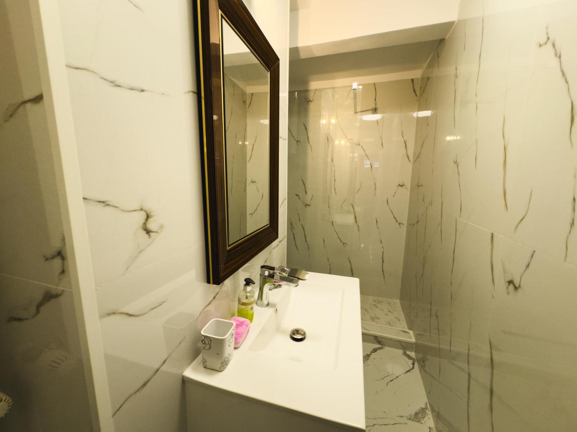 Loving Downtown Studio By Chr Luxury Property Bucarest Exterior foto